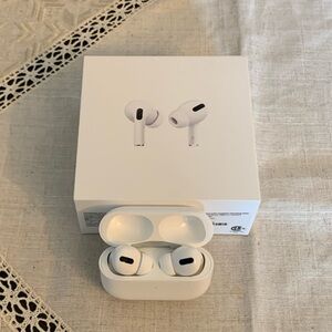 NWOT* AirPods Pro with MegSafe Charging Case